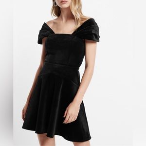NWT Express Velvet Off The Shoulder Mini Fit And Flare Dress size Large